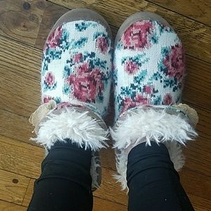 Muk Lucks Slippers